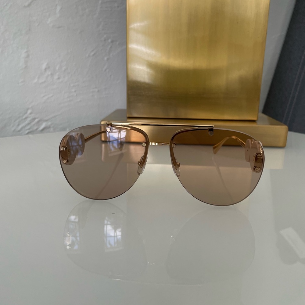 Versace new never worn (Authentic) cute and trendy